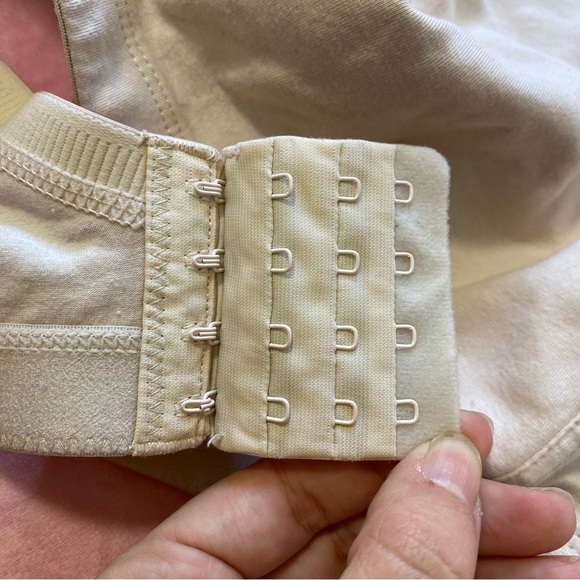 Cozy 46DDD Wireless Supportive Bralette Cream Nude Lounge Sports Bra Good Used C - Picture 8 of 9